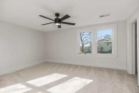 Tiny photo for 730 W College Street, Liberty, MO 64068 (MLS # 2621203)