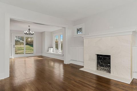 Tiny photo for 730 W College Street, Liberty, MO 64068 (MLS # 2621203)