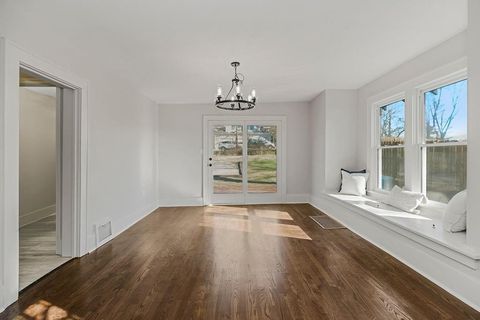 Tiny photo for 730 W College Street, Liberty, MO 64068 (MLS # 2621203)