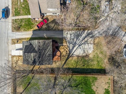 Tiny photo for 730 W College Street, Liberty, MO 64068 (MLS # 2621203)