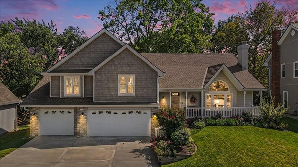 1801 NE 83RD ST, KANSAS CITY, MO 64118 - Image bc8e306712a81fb4ea7bc37d1e10f0e3/446577600