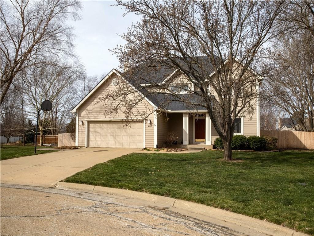 Photo of 413 Terri Court, Lawrence, KS 66049 (MLS # 2607605)
