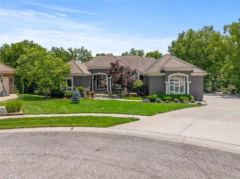 8709 Pine Street Lenexa KS 66220