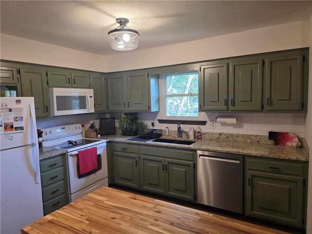 1121 W Elm Terrace