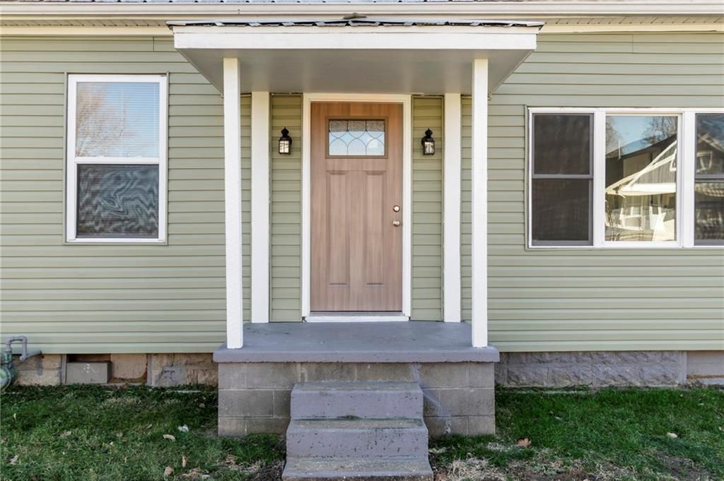 Photo of 6802 Binswanger Street, St Joseph, MO 64504 (MLS # 2592736)