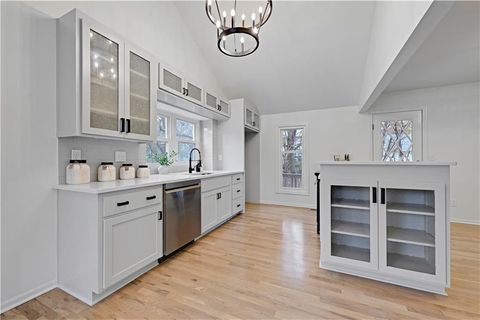 9318 Greenway Lane, Lenexa, KS 66215 - MLS#: 2588373