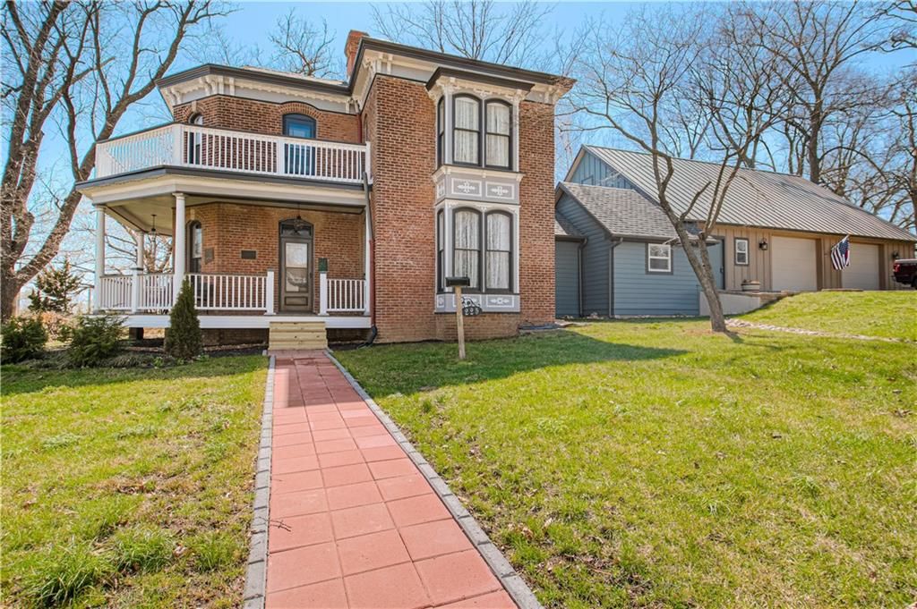 Photo of 225 Groom Street, Liberty, MO 64068 (MLS # 2608797)