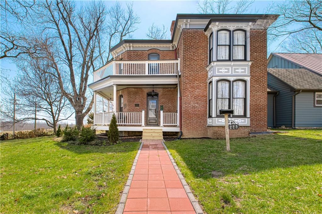 Photo of 225 Groom Street, Liberty, MO 64068 (MLS # 2608797)