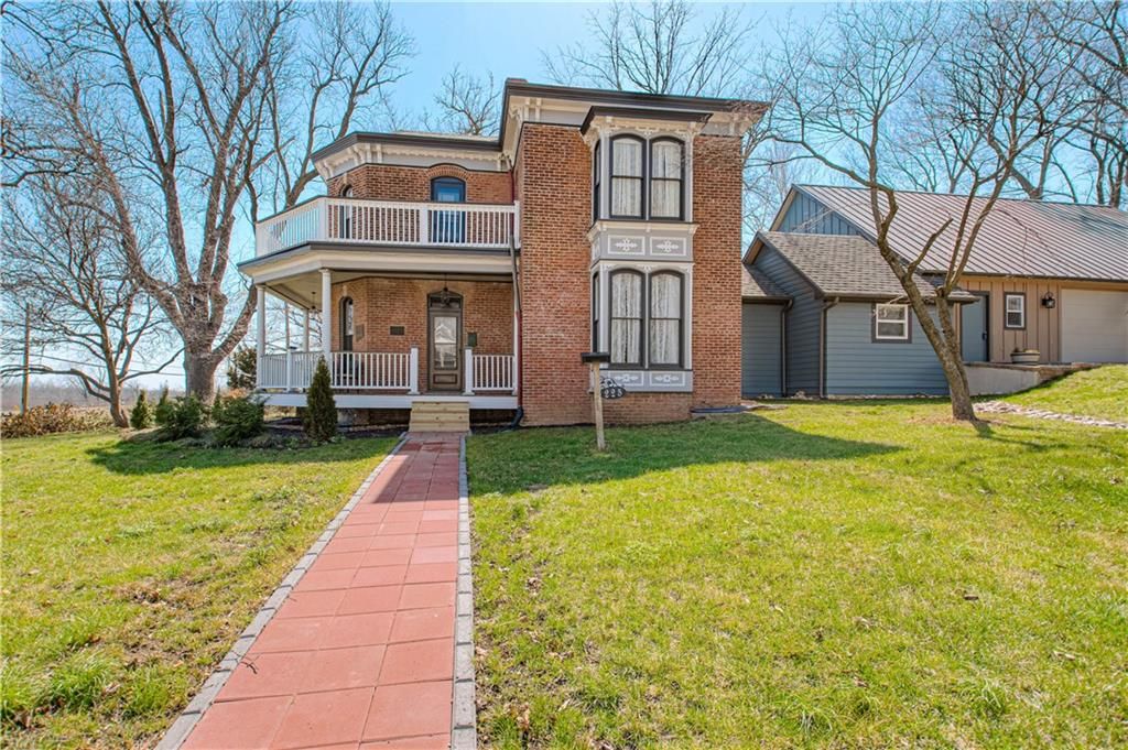 Photo of 225 Groom Street, Liberty, MO 64068 (MLS # 2608797)