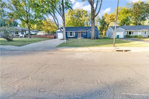 3716 W 48th Street Roeland Park KS 66205