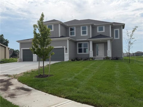 Photo of 16978 S Brentwood Street, Olathe, KS 66062 (MLS # 2633951)