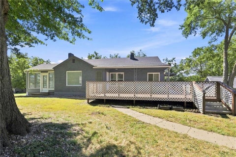 Photo of 7203 E 102nd Street, Kansas City, MO 64134 (MLS # 2640617)