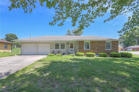 3809 S Greenwich Lane Independence MO 64055