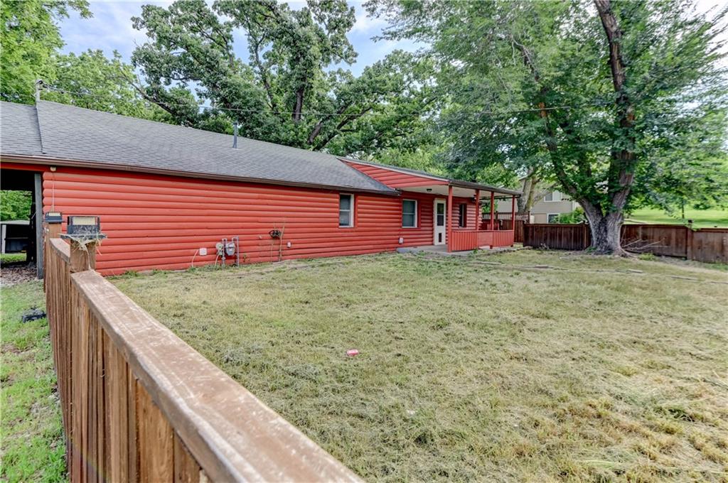 6828 Berry Road