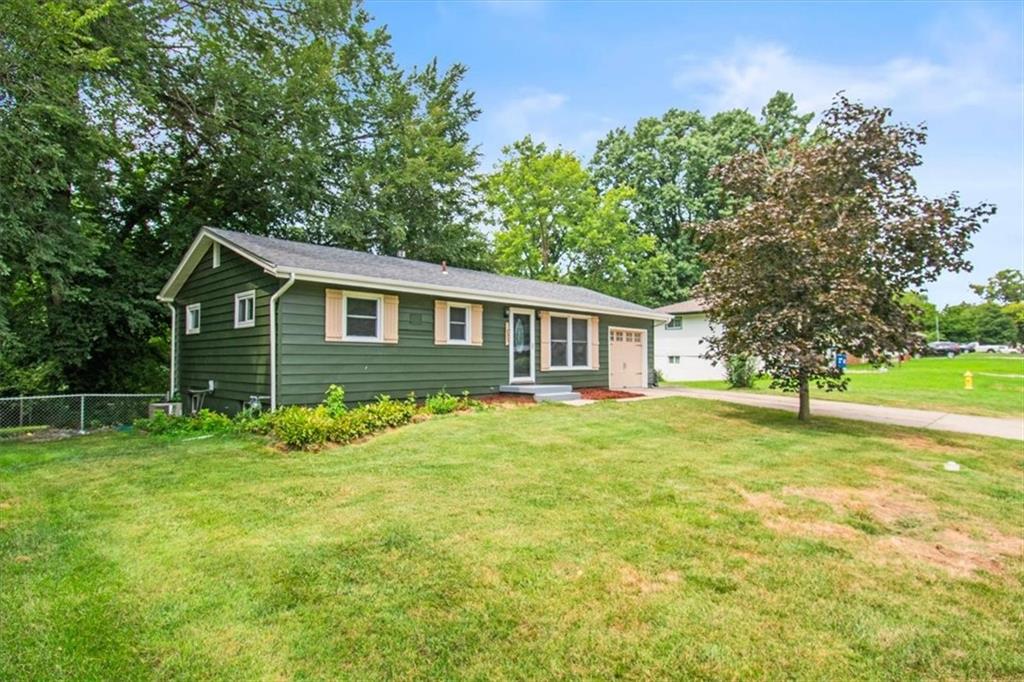 Photo of 1002 S Main Street, Liberty, MO 64068 (MLS # 2636335)