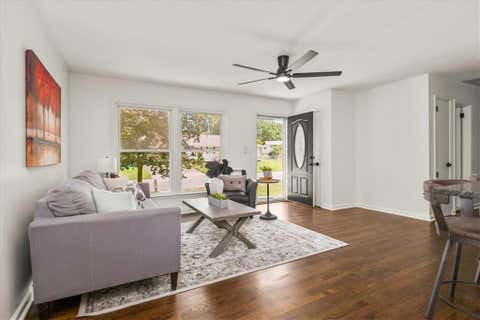 Tiny photo for 1002 S Main Street, Liberty, MO 64068 (MLS # 2636335)