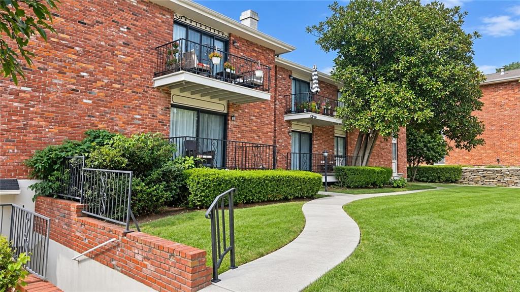 8227 Santa Fe Drive 7