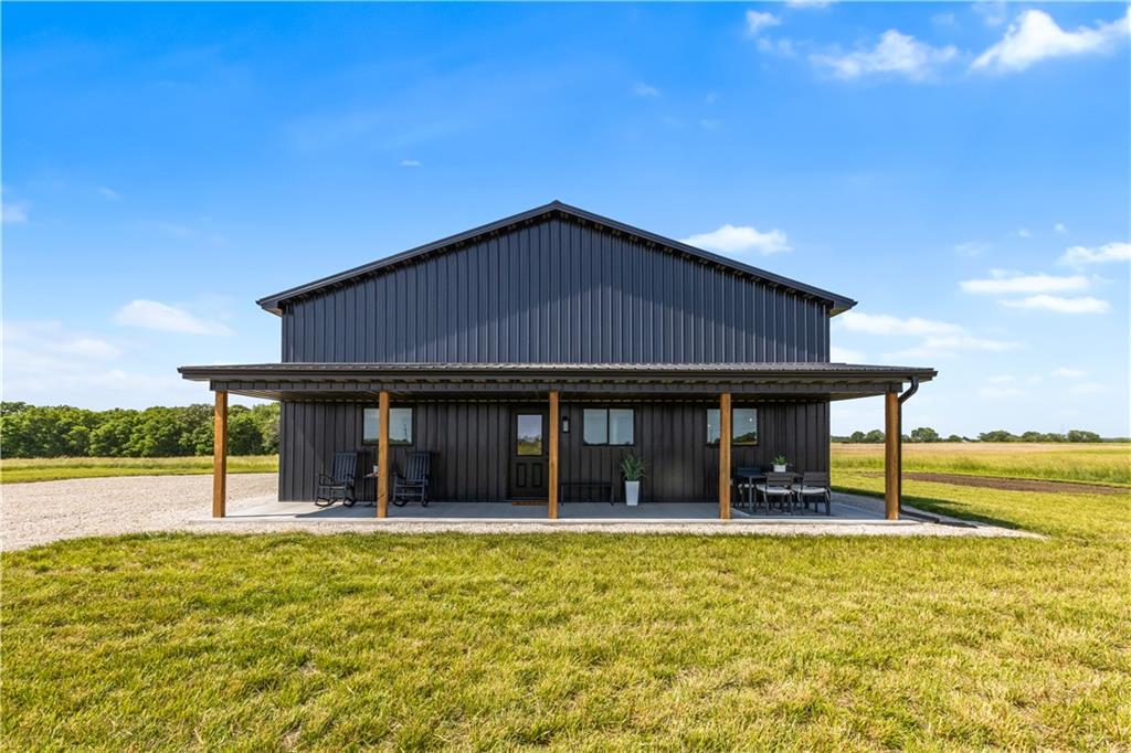 1372 N 150 Road