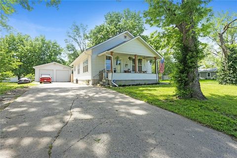 834 N Cherry Street Ottawa KS 66067