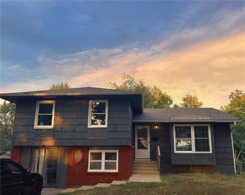 Photo of 8901 Blue Ridge Boulevard, Kansas City, MO 64138 (MLS # 2647850)