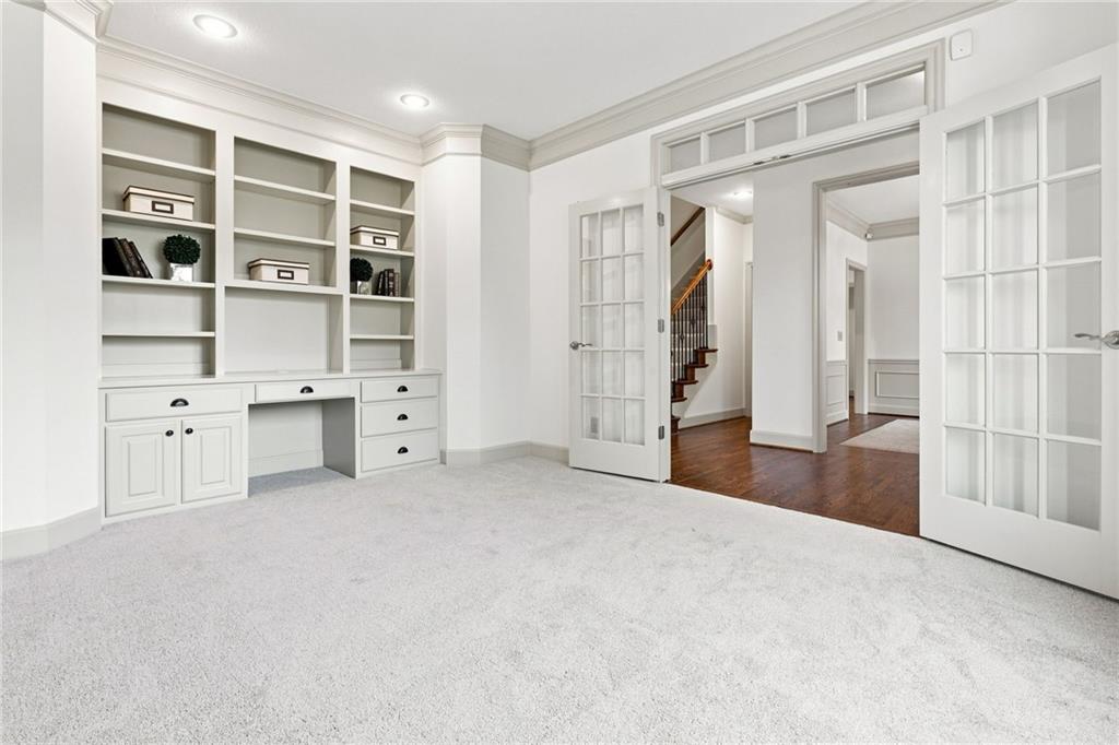 5427 W 164th Place