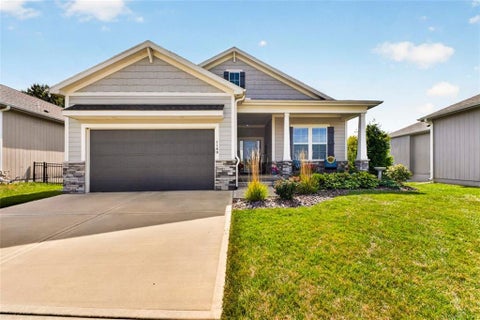 Photo of 1169 SW Whitby Drive, Lees Summit, MO 64083 (MLS # 2642389)