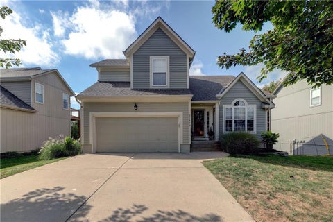 Photo of 21475 W 121st Street, Olathe, KS 66061 (MLS # 2643788)
