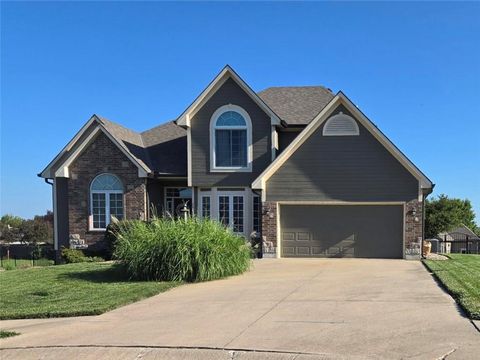 Photo of 2616 Duncan Circle, Harrisonville, MO 64701 (MLS # 2631124)