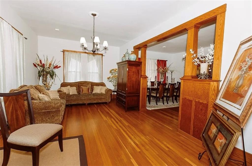 600 W Walnut Street