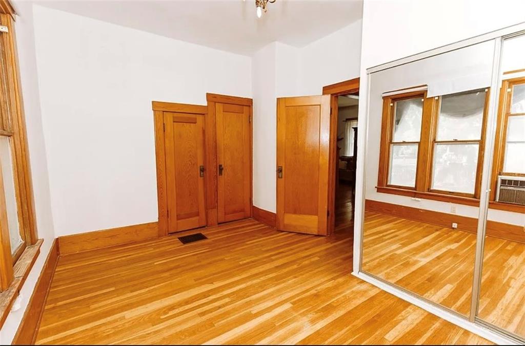 600 W Walnut Street