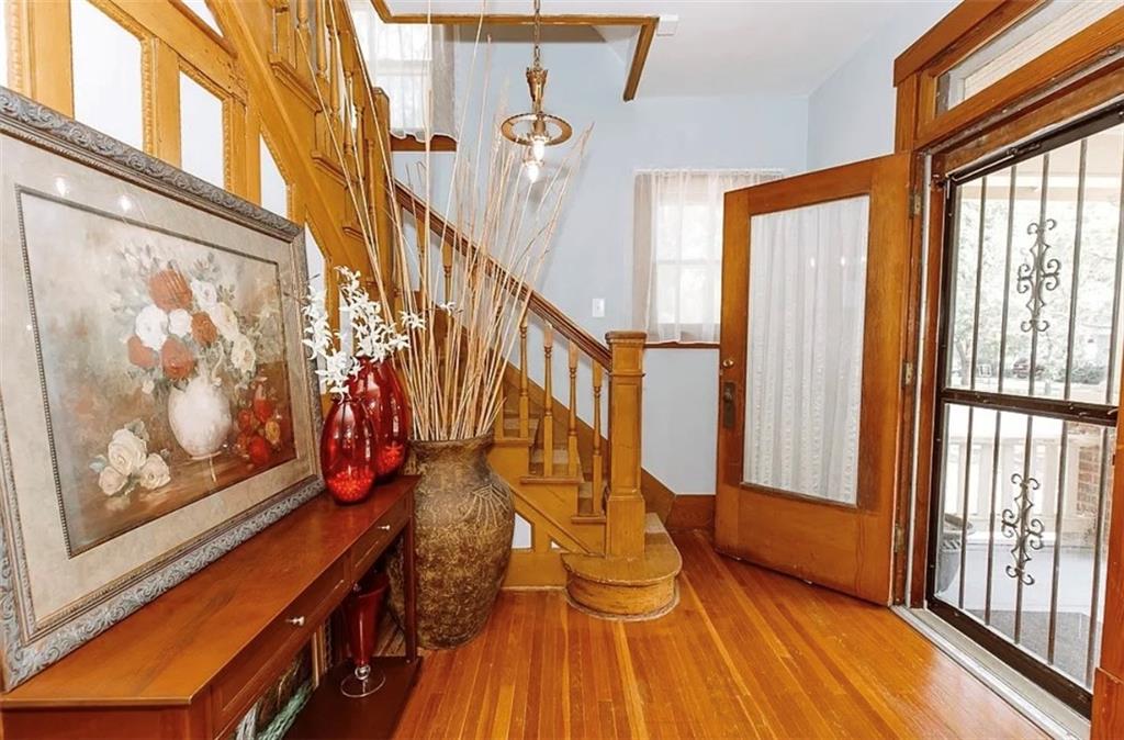600 W Walnut Street