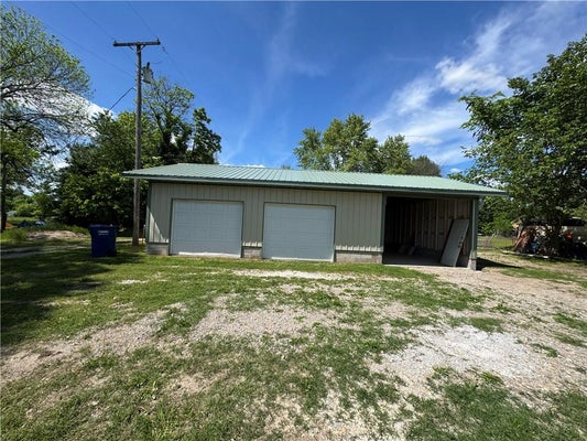 307 N MAGNOLIA AVE, COLUMBUS, KS 66725 - Image bf95f7197c5b81bc7d54defdbca3f218/2076771050