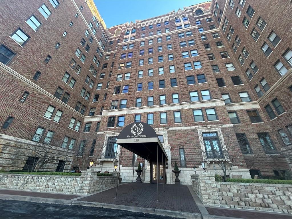 229 Ward Parkway 603B