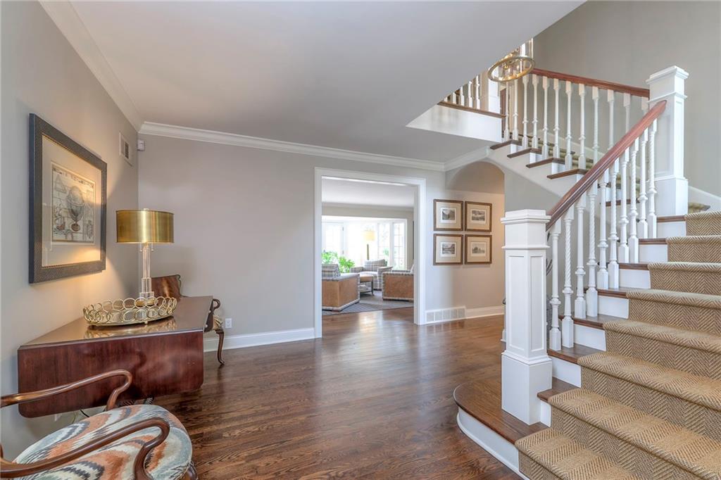1055 W 54th Street