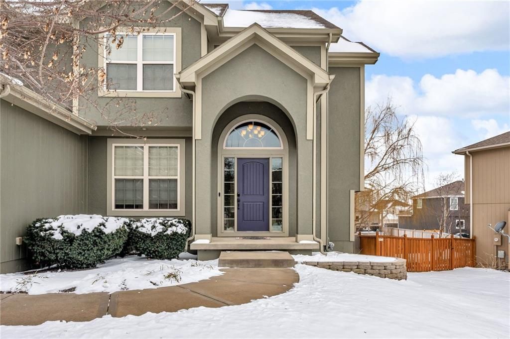 Photo of 21913 W 95th Terrace, Lenexa, KS 66220 (MLS # 2598283)