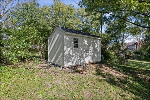 Tiny photo for 806 Howard Lane, Liberty, MO 64068 (MLS # 2648402)