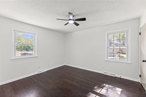 Tiny photo for 806 Howard Lane, Liberty, MO 64068 (MLS # 2648402)