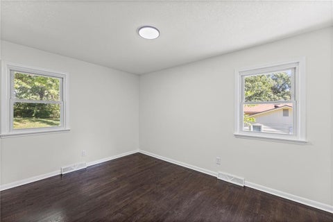 Tiny photo for 806 Howard Lane, Liberty, MO 64068 (MLS # 2648402)