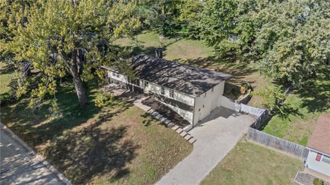 Tiny photo for 806 Howard Lane, Liberty, MO 64068 (MLS # 2648402)