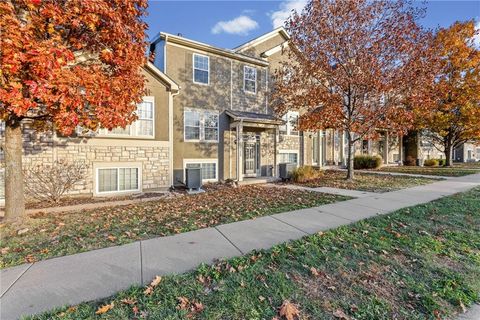 Photo of 11173 S WOODSONIA Drive, Olathe, KS 66062 (MLS # 2587487)