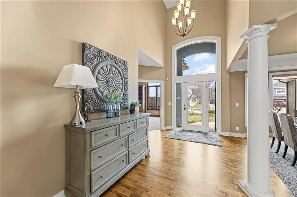 Photo of 19013 W 98th Terrace, Lenexa, KS 66220 (MLS # 2608612)