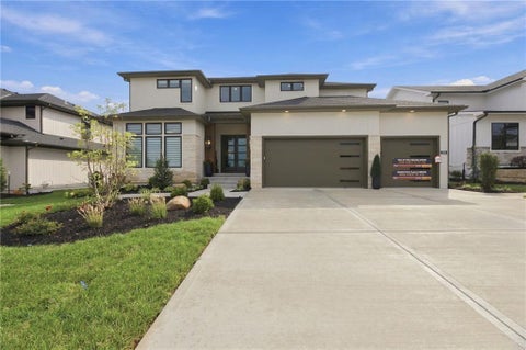 Photo of 17605 Knox Street, Overland Park, KS 66221 (MLS # 2644554)