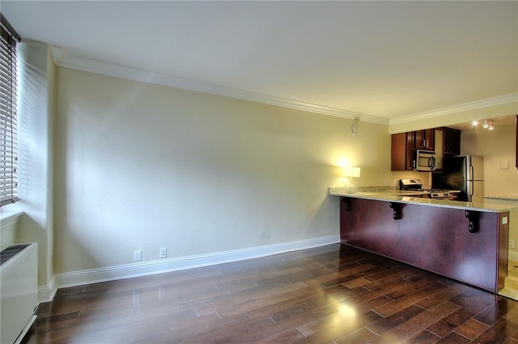 700 E 8th Street 4D