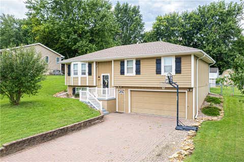 Photo of 6218 N 25th Street Terrace, Country Club, MO 64505 (MLS # 2638582)