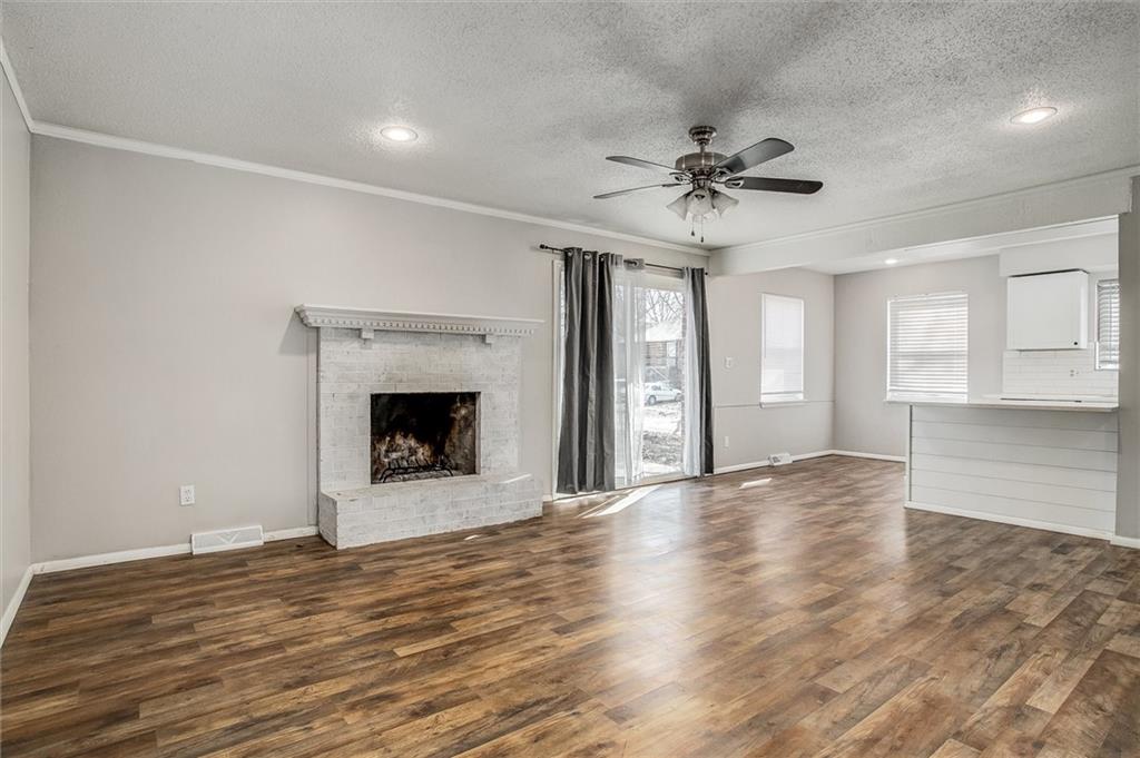 925 NW Canterbury Court