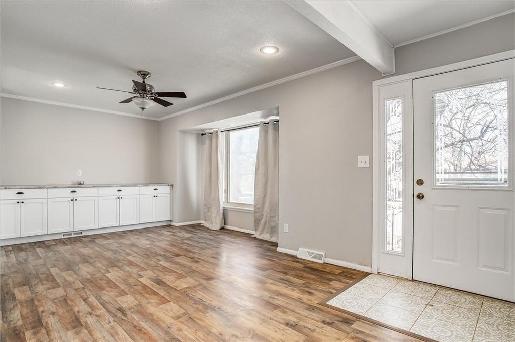 925 NW Canterbury Court