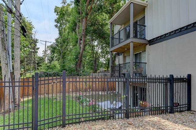 4157 Roanoke Road 12