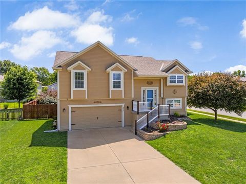Photo of 597 S Pine Street, Gardner, KS 66030 (MLS # 2626227)