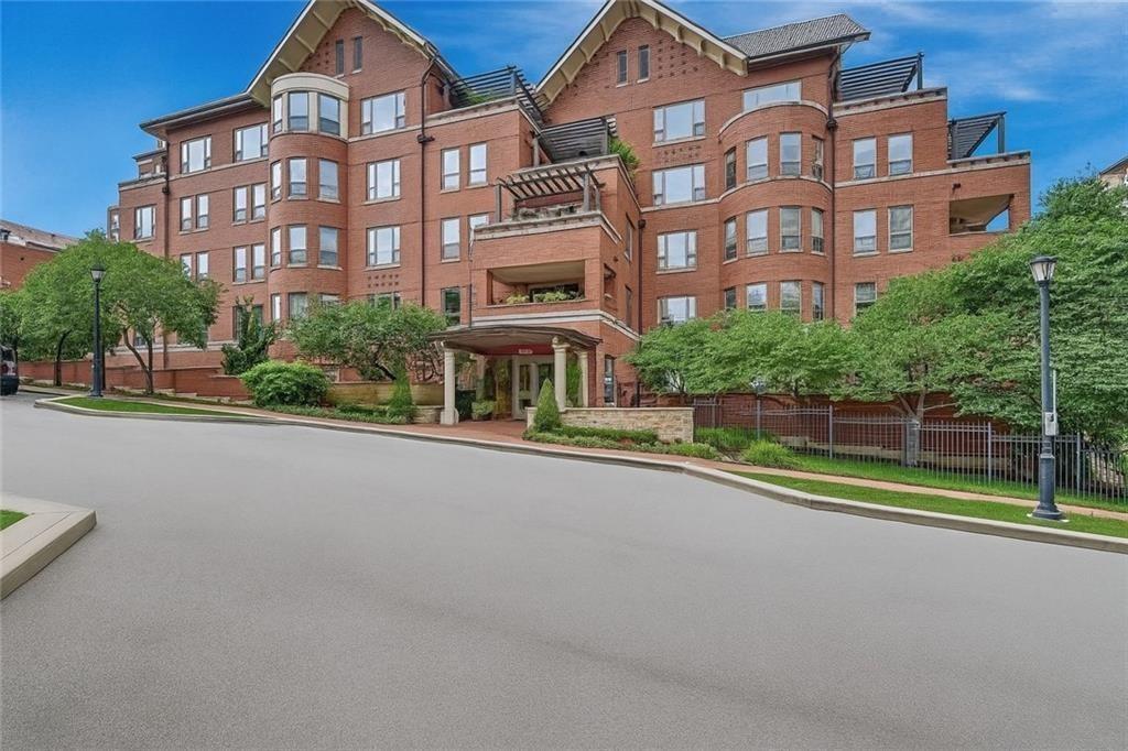 4900 Central Street 104