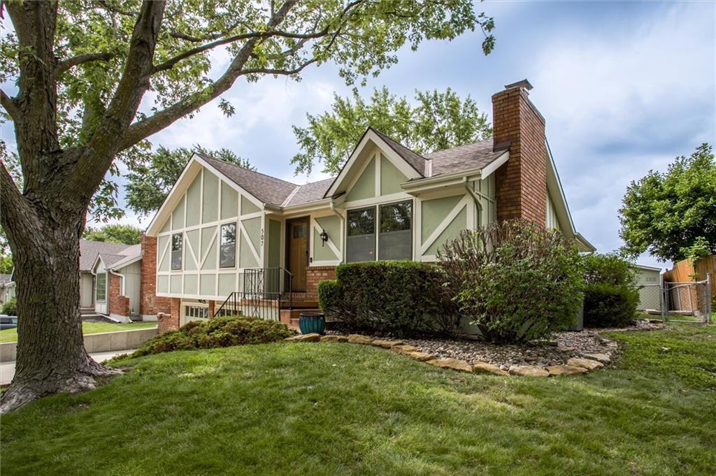 507 NE Karapat Drive